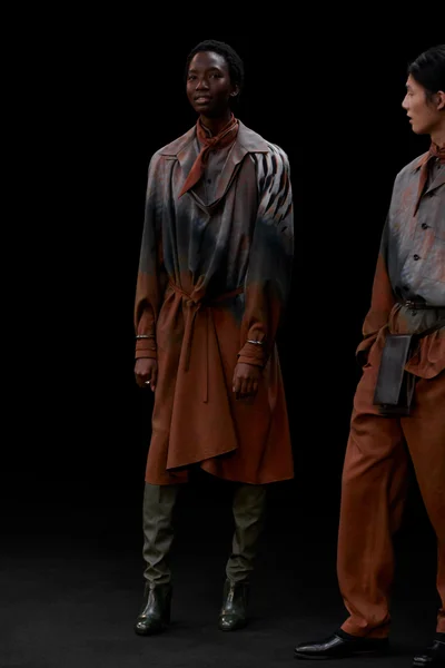 Look 53